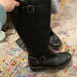Black mid calf zip boots. Bjorndal brand. Barley been worn